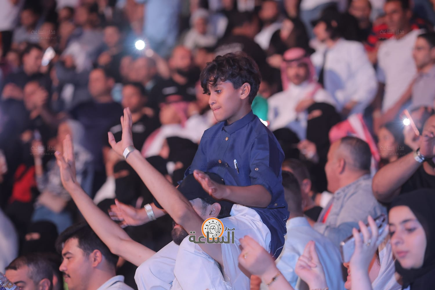 Madar Al-Saa Images 0.388049084763184