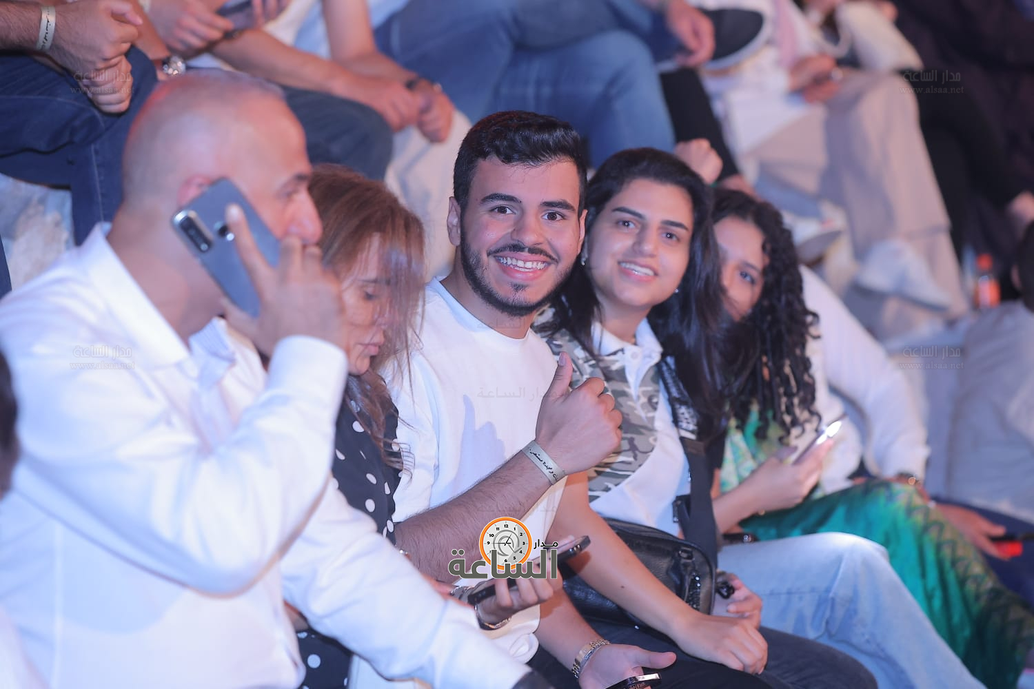 Madar Al-Saa Images 0.9436610186588511