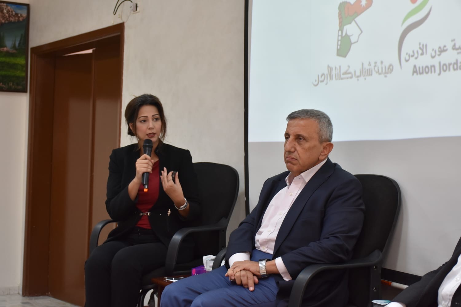 Madar Al-Saa Images 0.9239735210124569