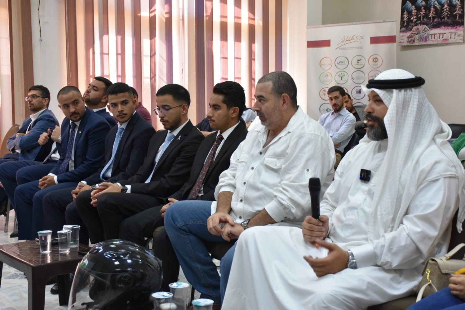 Madar Al-Saa Images 0.04758271191235042