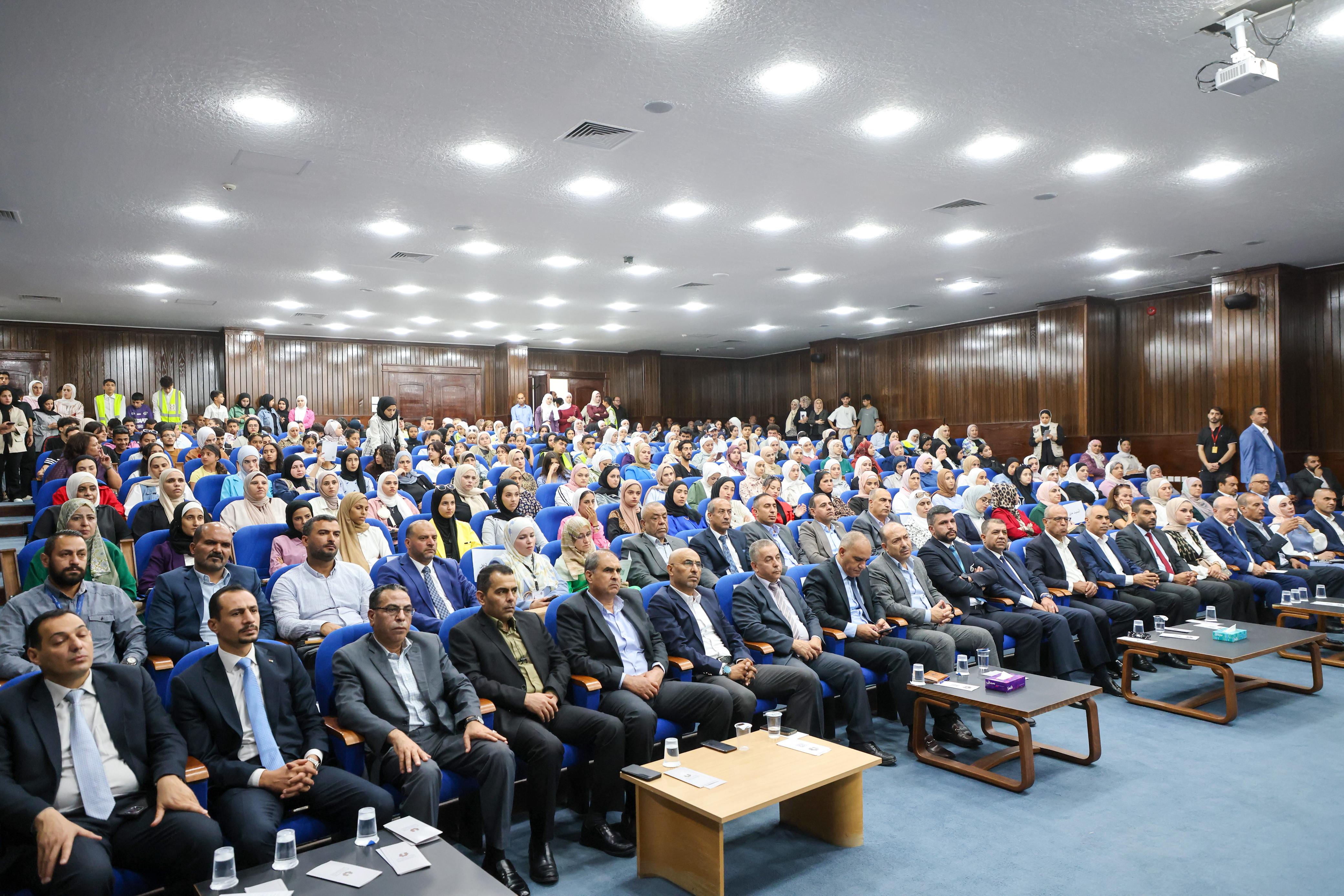 Madar Al-Saa Images 0.686843846526427