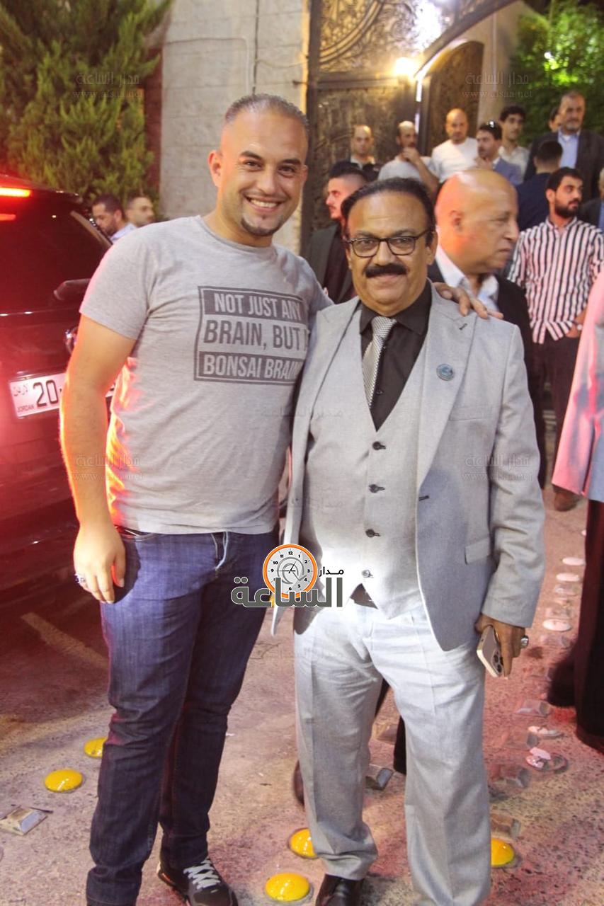 Madar Al-Saa Images 0.9559770380455634