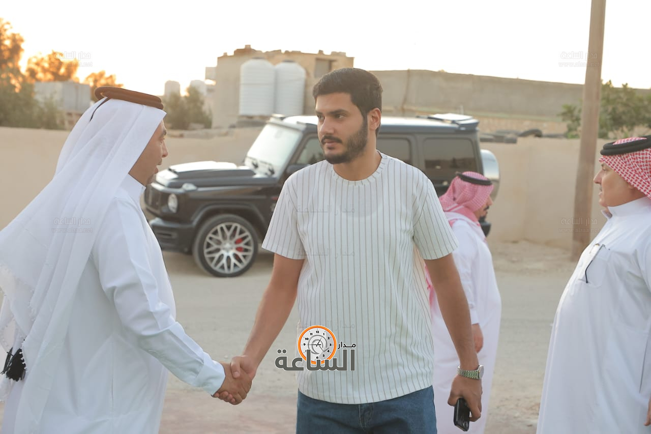 Madar Al-Saa Images 0.3952835085754145