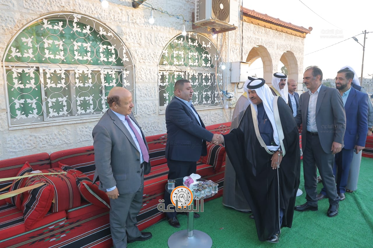 Madar Al-Saa Images 0.7130558396884924