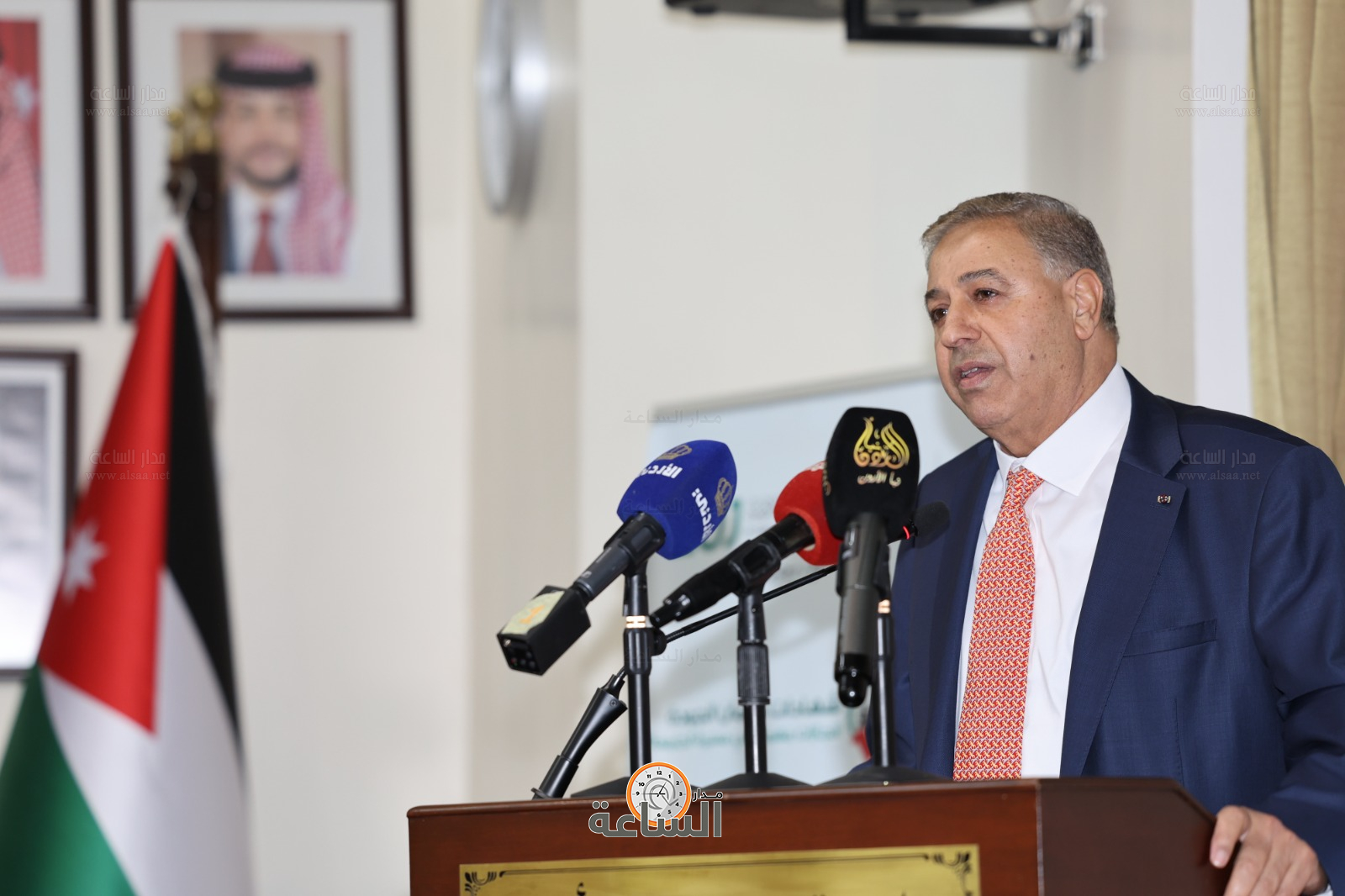 Madar Al-Saa Images 0.18389996247777096