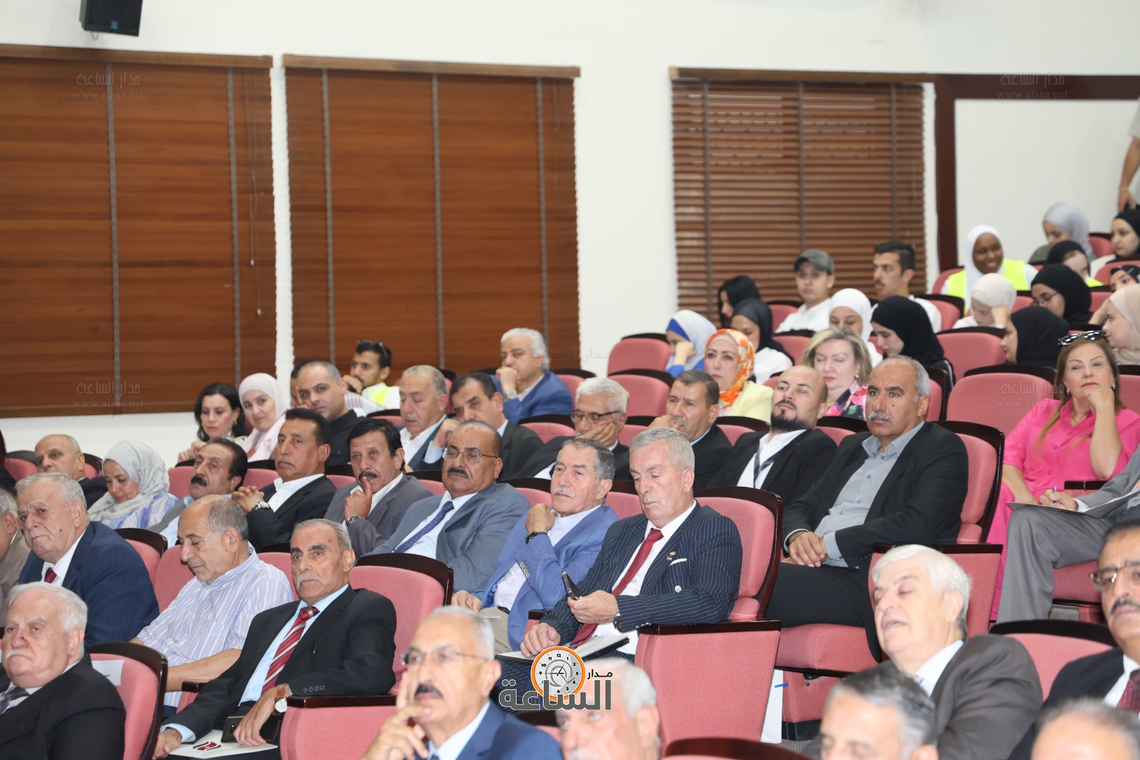 Madar Al-Saa Images 0.06955368285491526