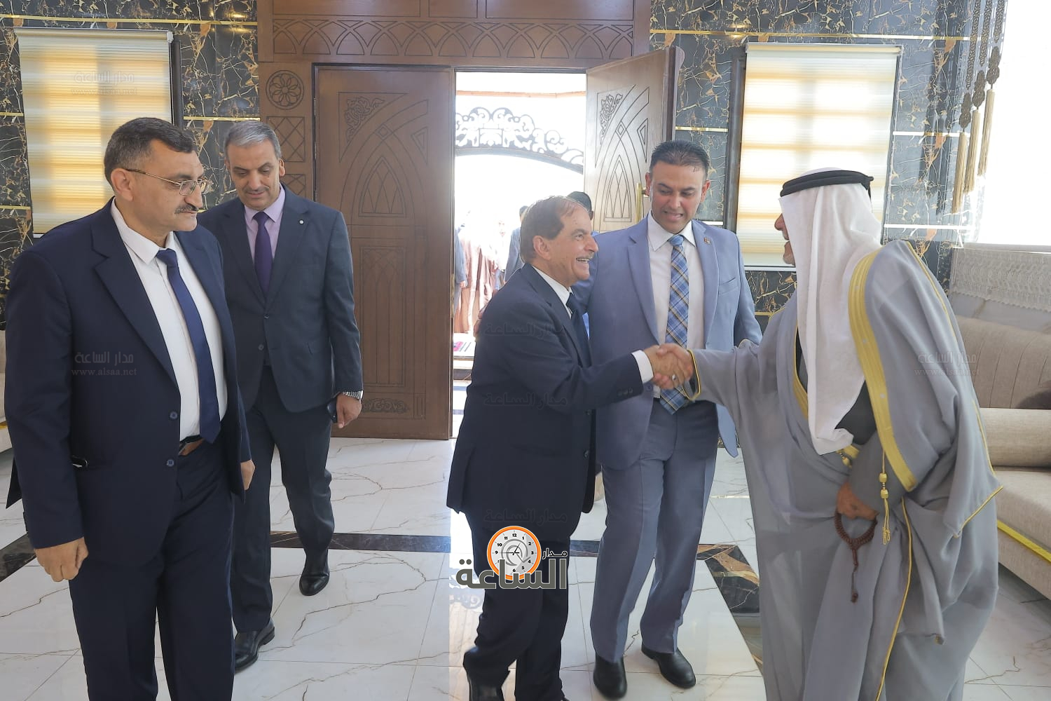 Madar Al-Saa Images 0.7376904749507066