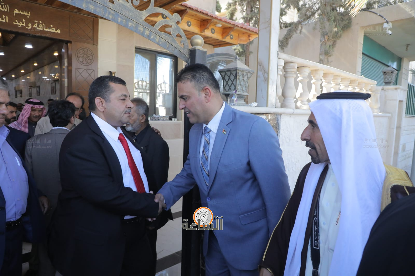 Madar Al-Saa Images 0.6822217495694729