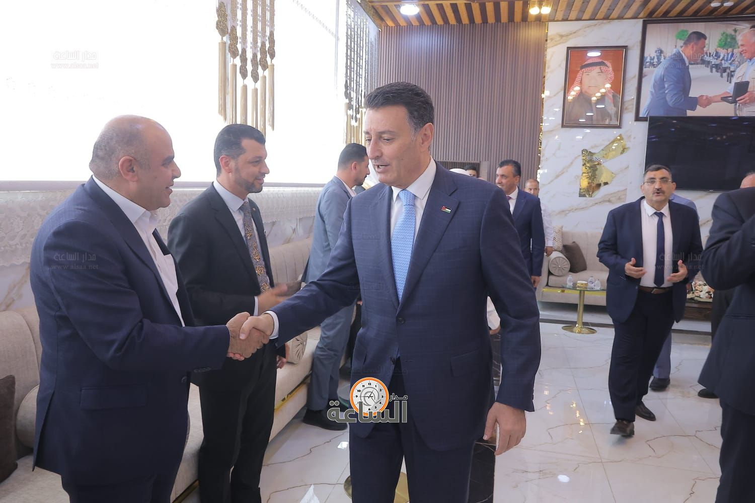 Madar Al-Saa Images 0.9404812831807886