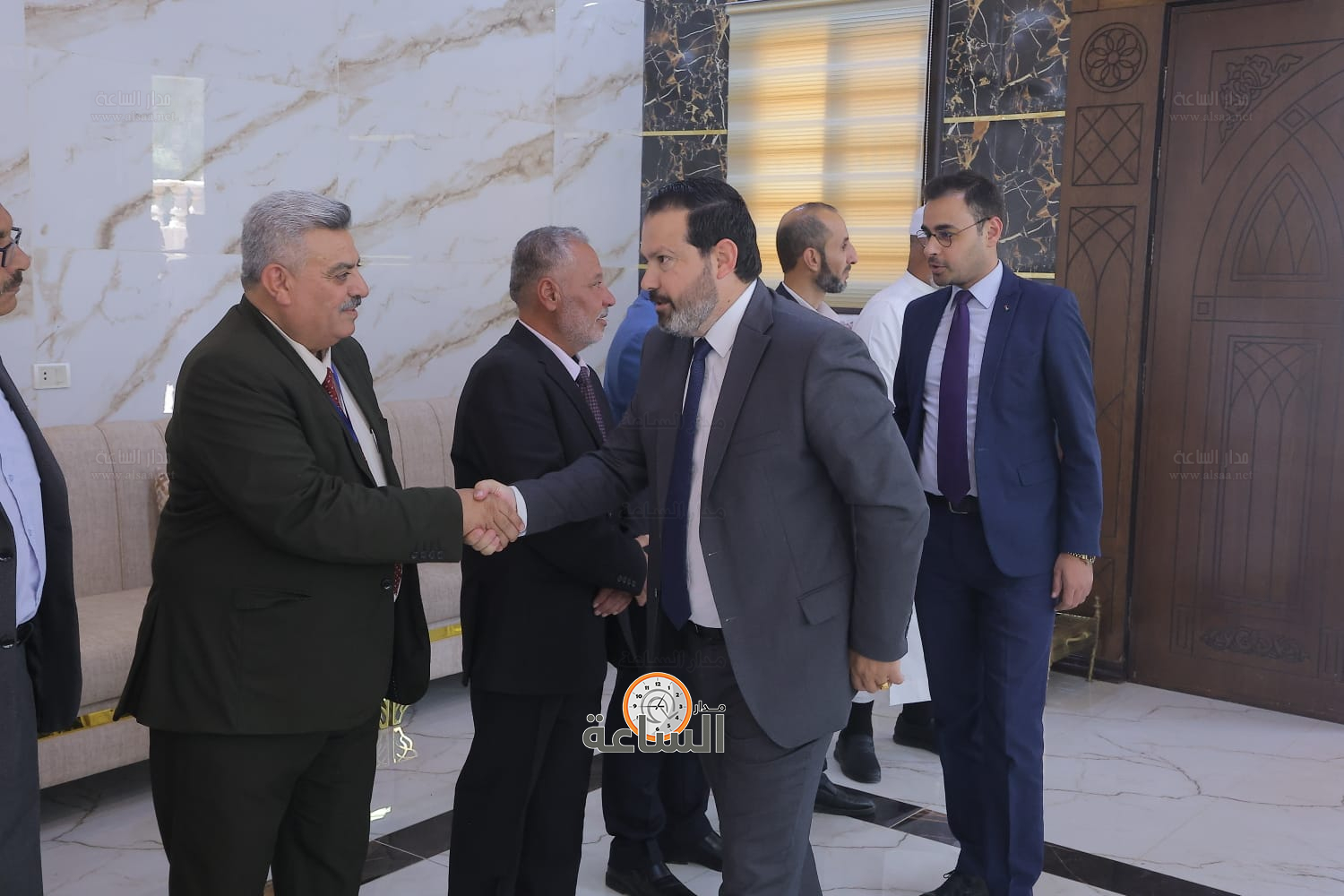 Madar Al-Saa Images 0.5386342492496419