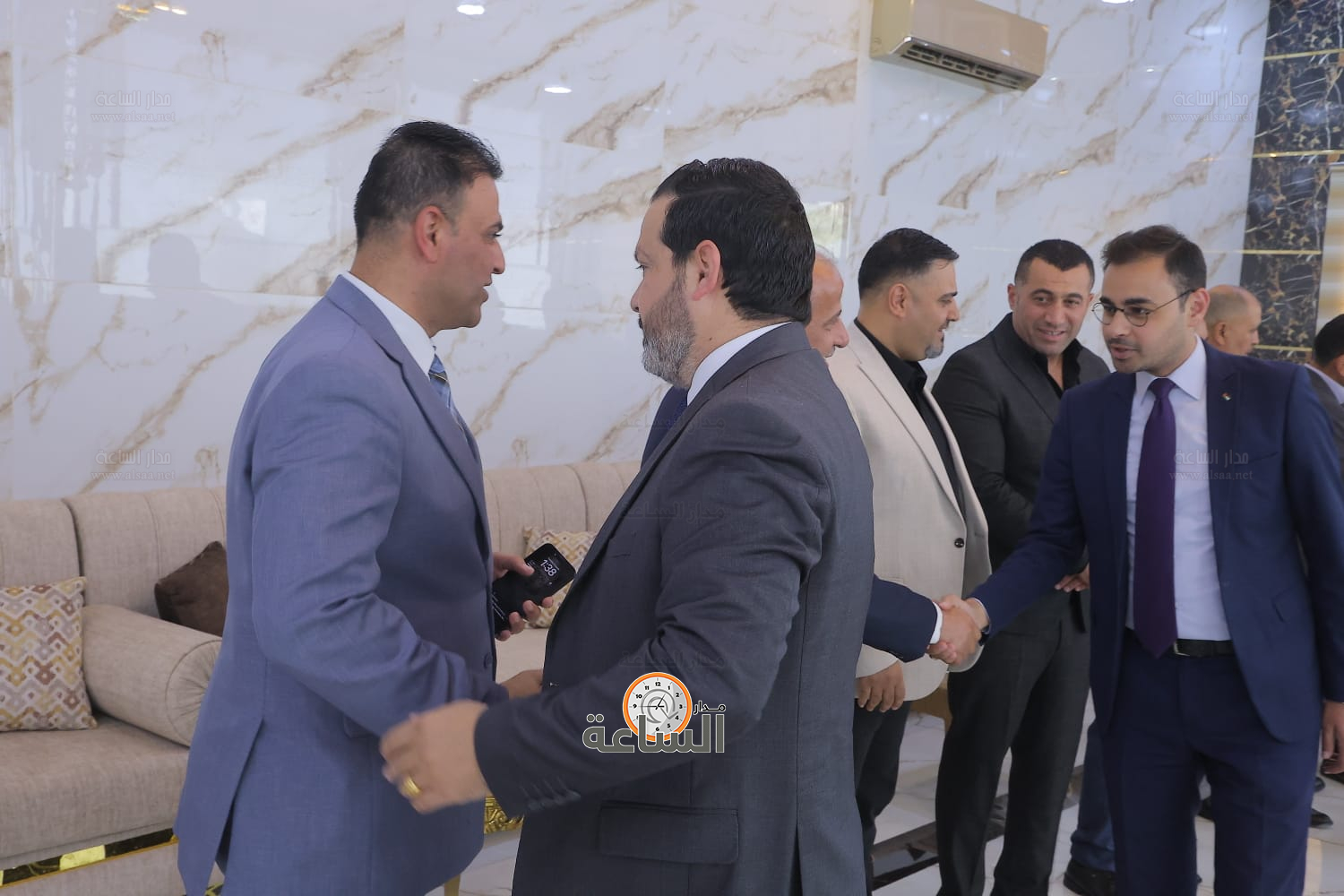 Madar Al-Saa Images 0.44324470108143543