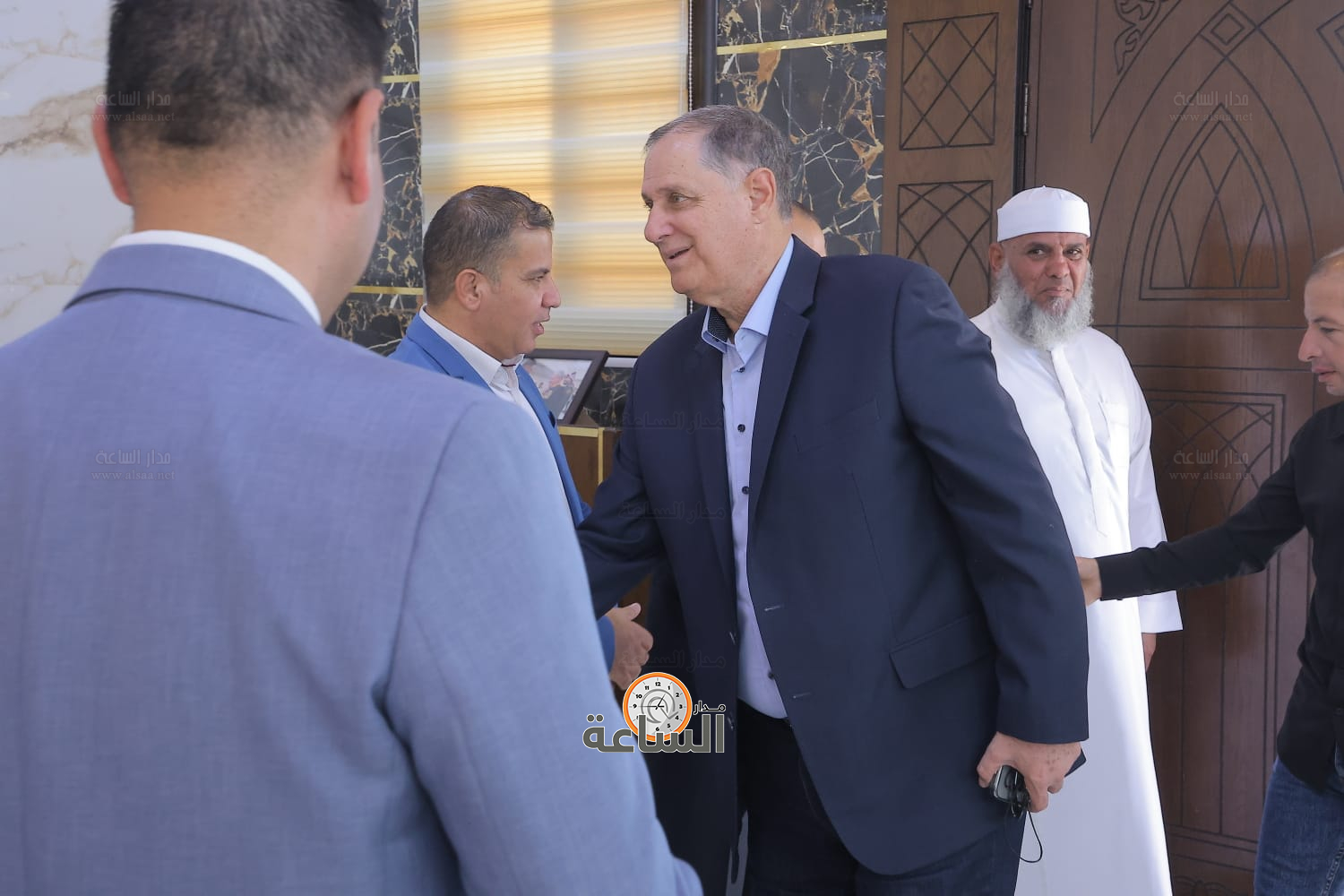 Madar Al-Saa Images 0.852899321027327