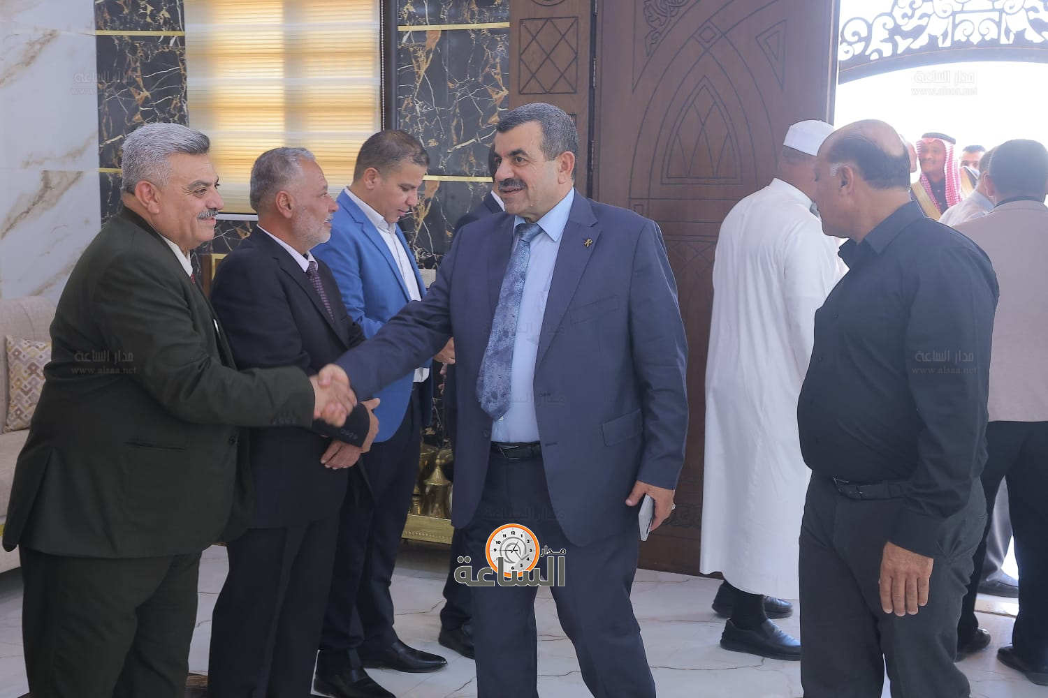 Madar Al-Saa Images 0.7125840017873513