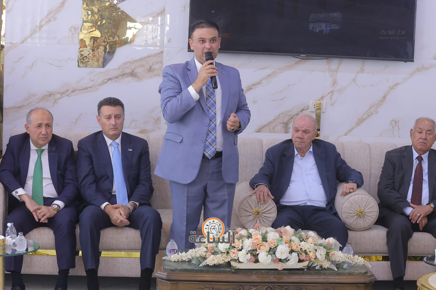 Madar Al-Saa Images 0.059661377069115784