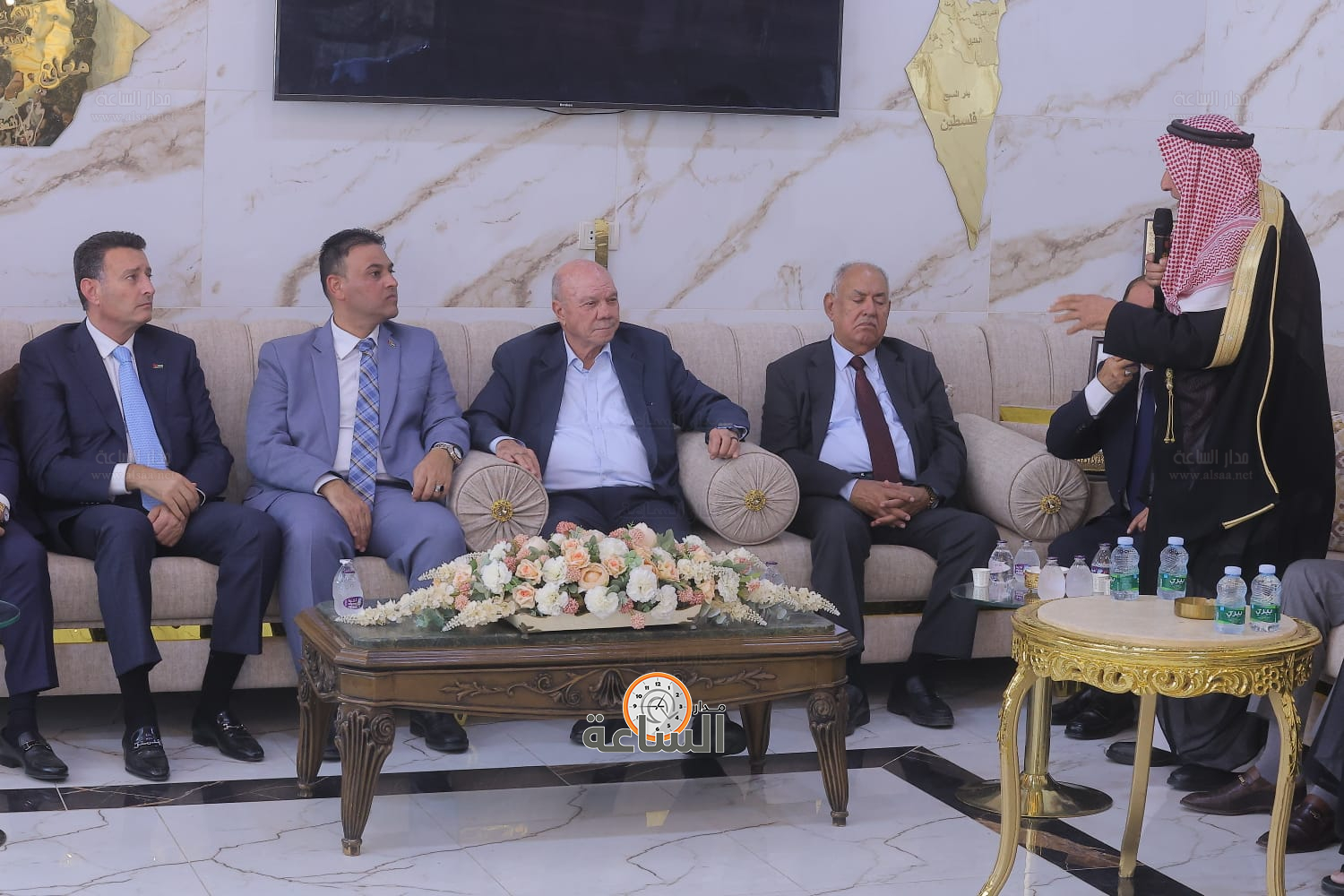 Madar Al-Saa Images 0.5658608710622165