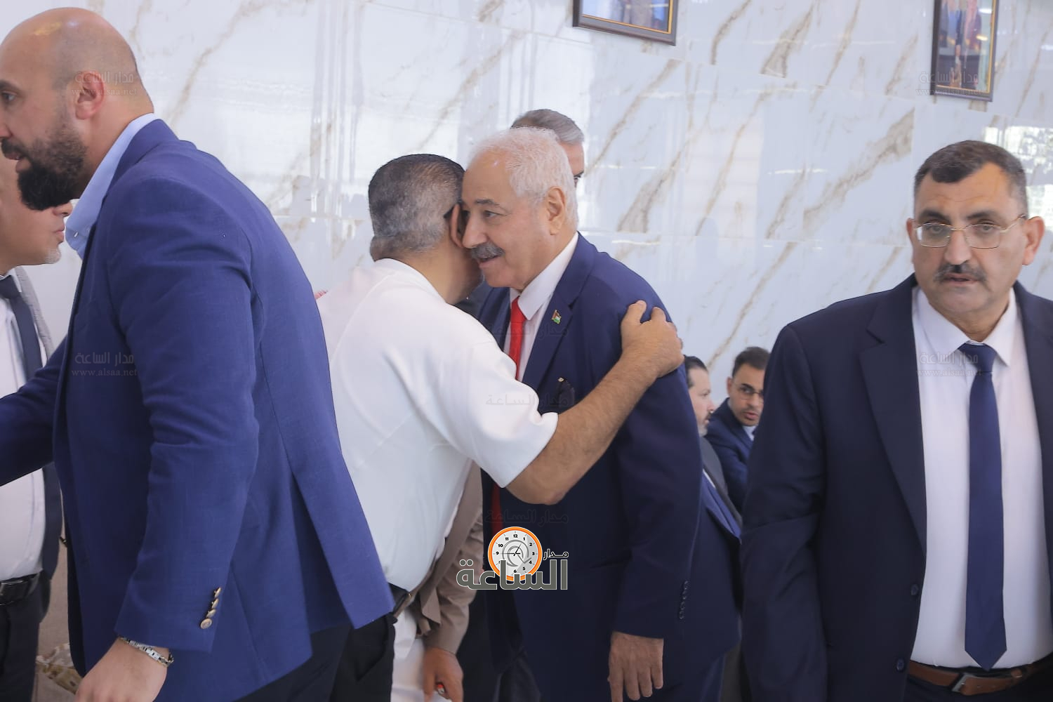 Madar Al-Saa Images 0.3432798953191064