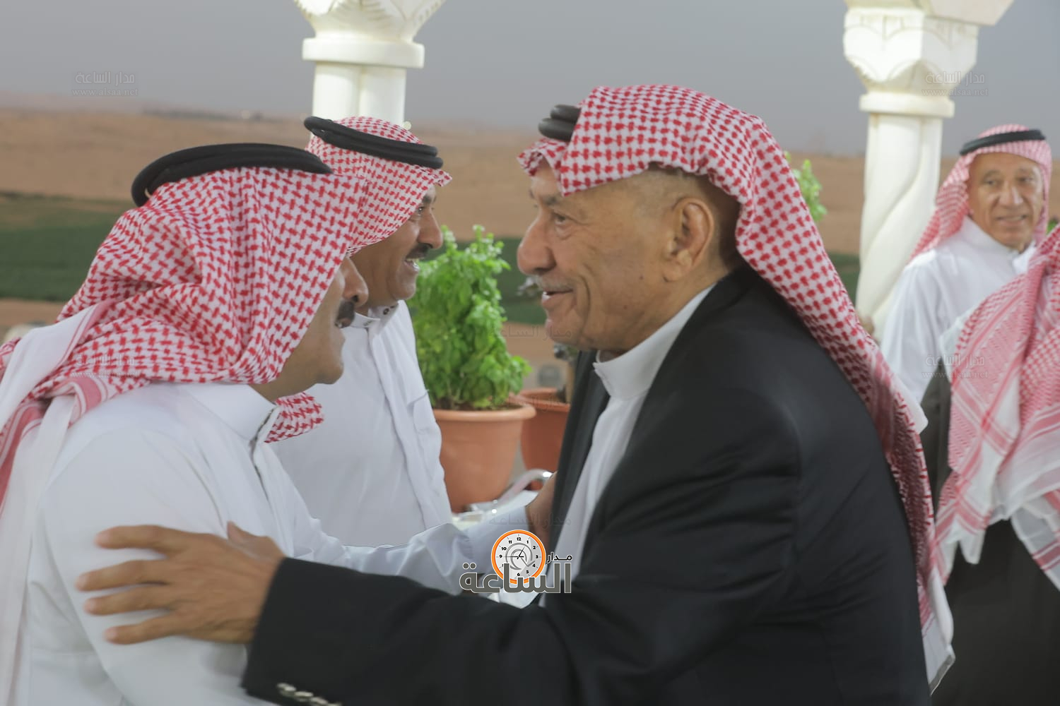 Madar Al-Saa Images 0.33196371715439366