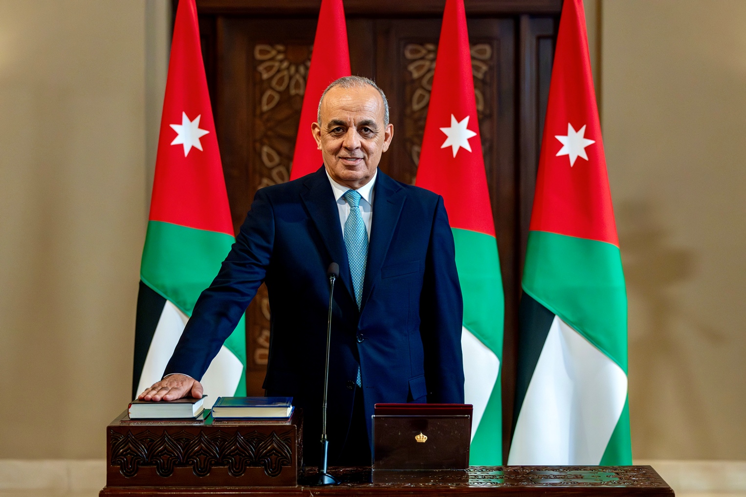 Madar Al-Saa Images 0.332796257617584