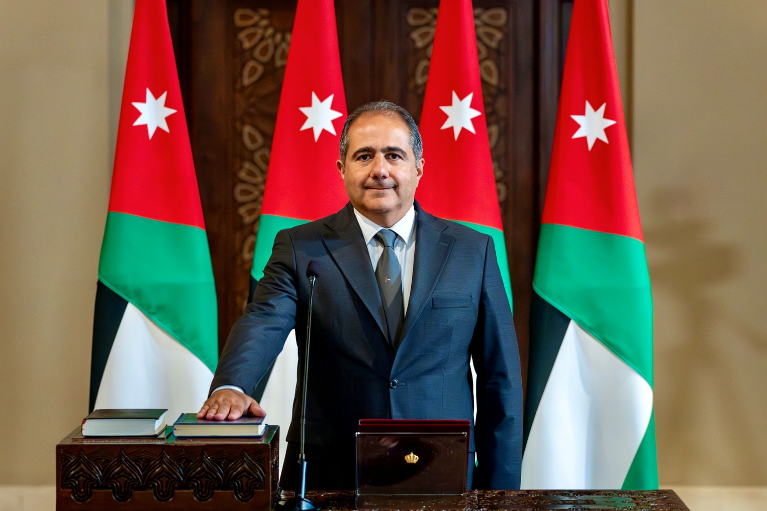 Madar Al-Saa Images 0.49388738740453564