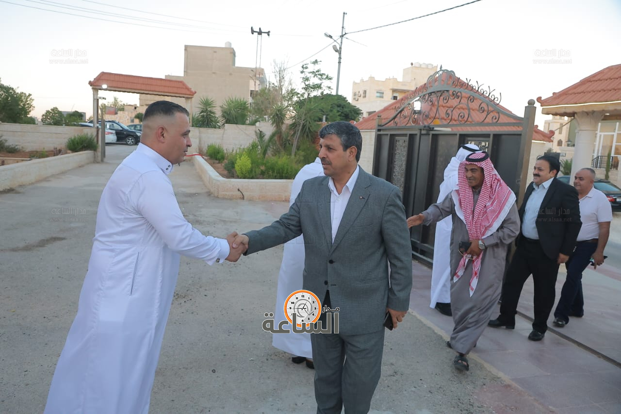 Madar Al-Saa Images 0.8376688457000845