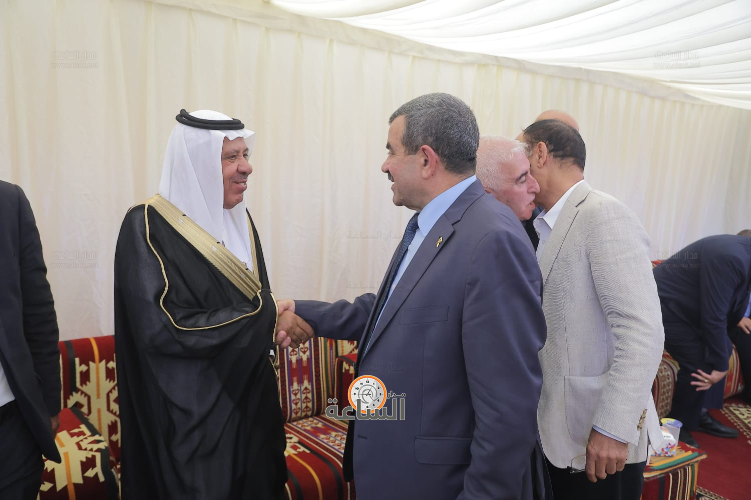 Madar Al-Saa Images 0.013430129774733679