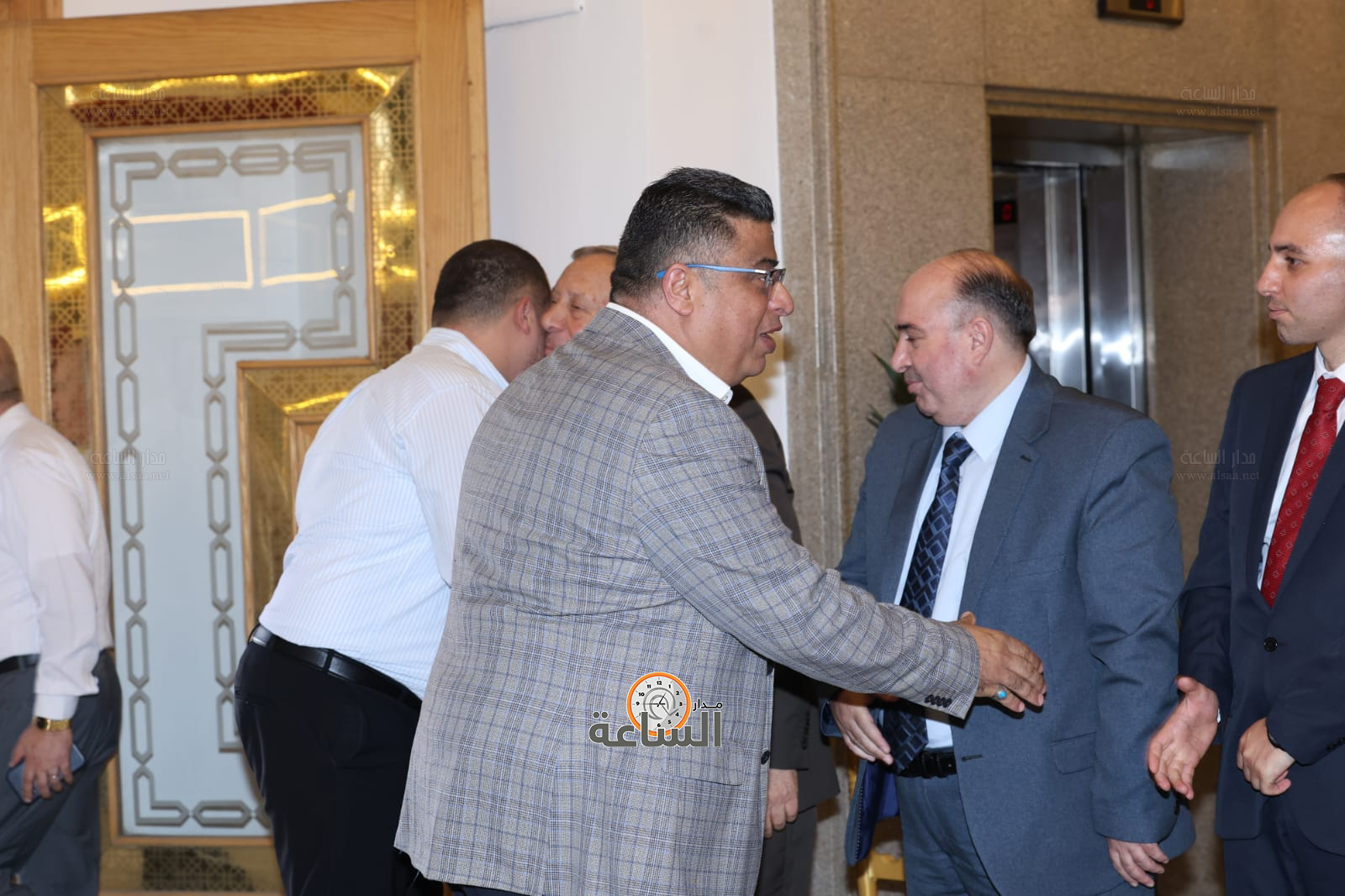 Madar Al-Saa Images 0.25074175507000407