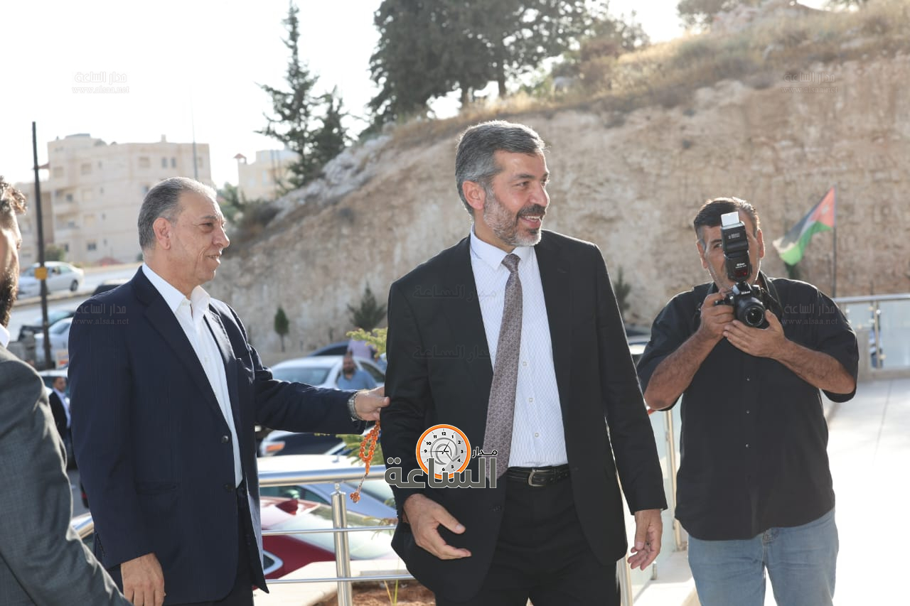 Madar Al-Saa Images 0.07711102898598521