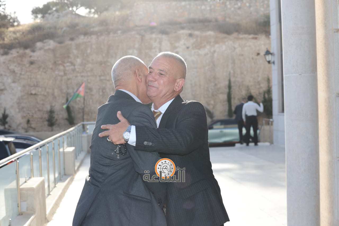 Madar Al-Saa Images 0.5852292452904825