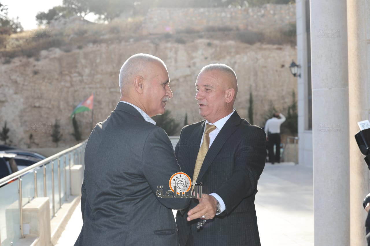 Madar Al-Saa Images 0.15313238257594308