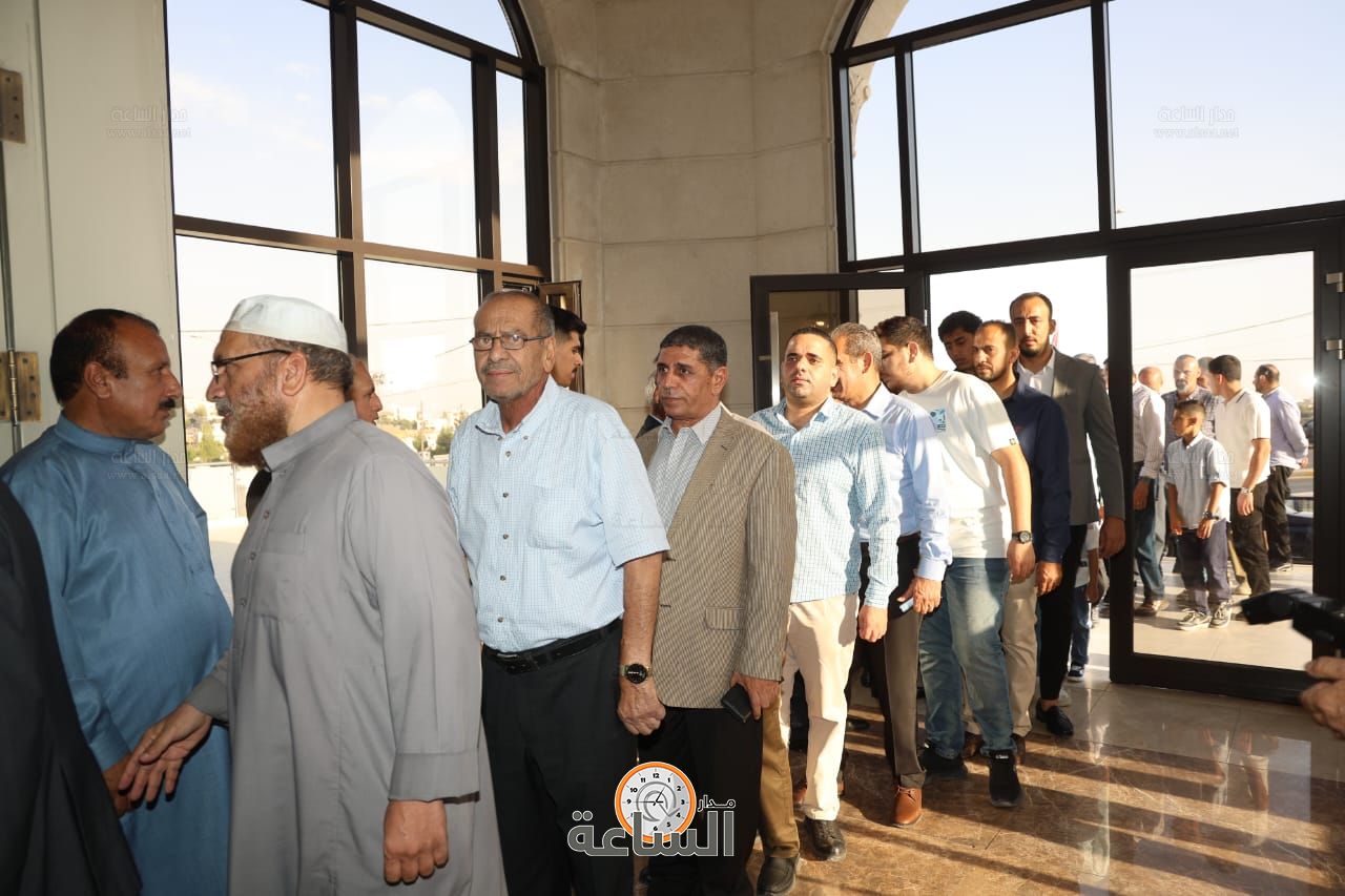 Madar Al-Saa Images 0.9747689704894299