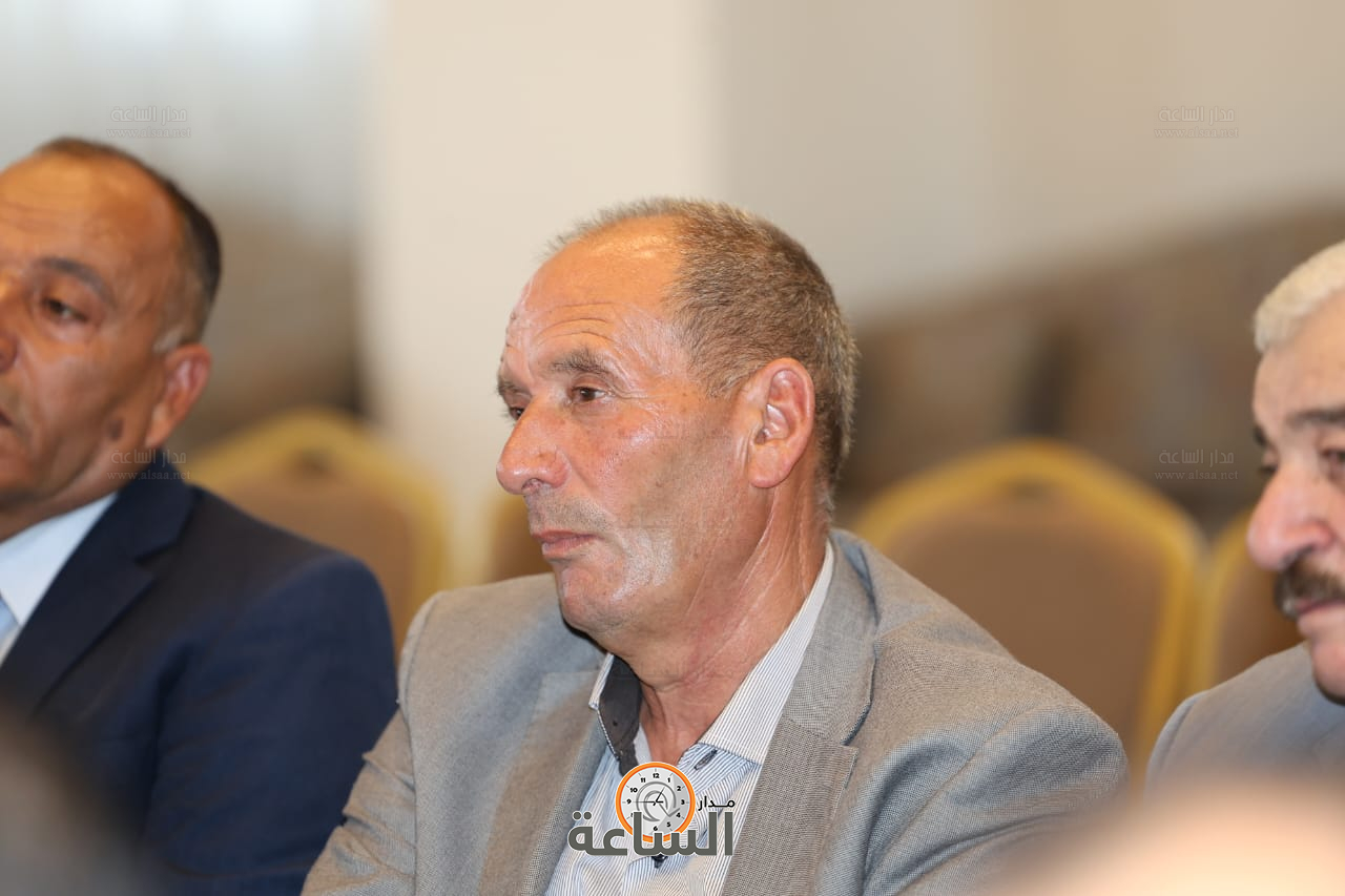 Madar Al-Saa Images 0.509563423125658