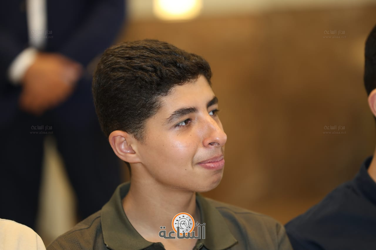 Madar Al-Saa Images 0.9079782406543506