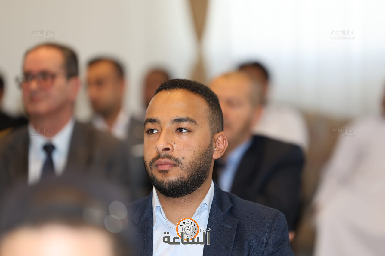 Madar Al-Saa Images 0.37105095152546064