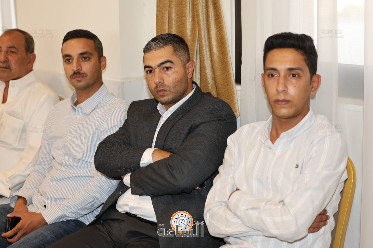 Madar Al-Saa Images 0.49335523122876346