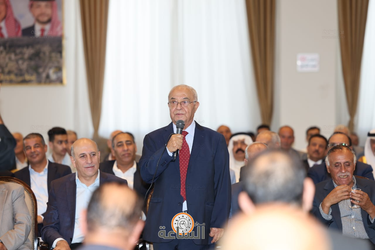 Madar Al-Saa Images 0.48466659455045613