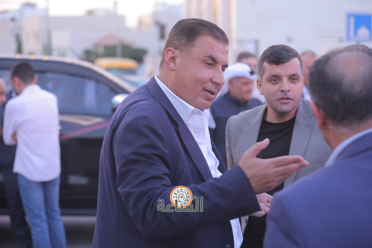 Madar Al-Saa Images 0.4148712324912174