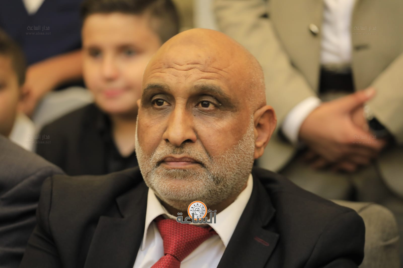 Madar Al-Saa Images 0.5699841115739681