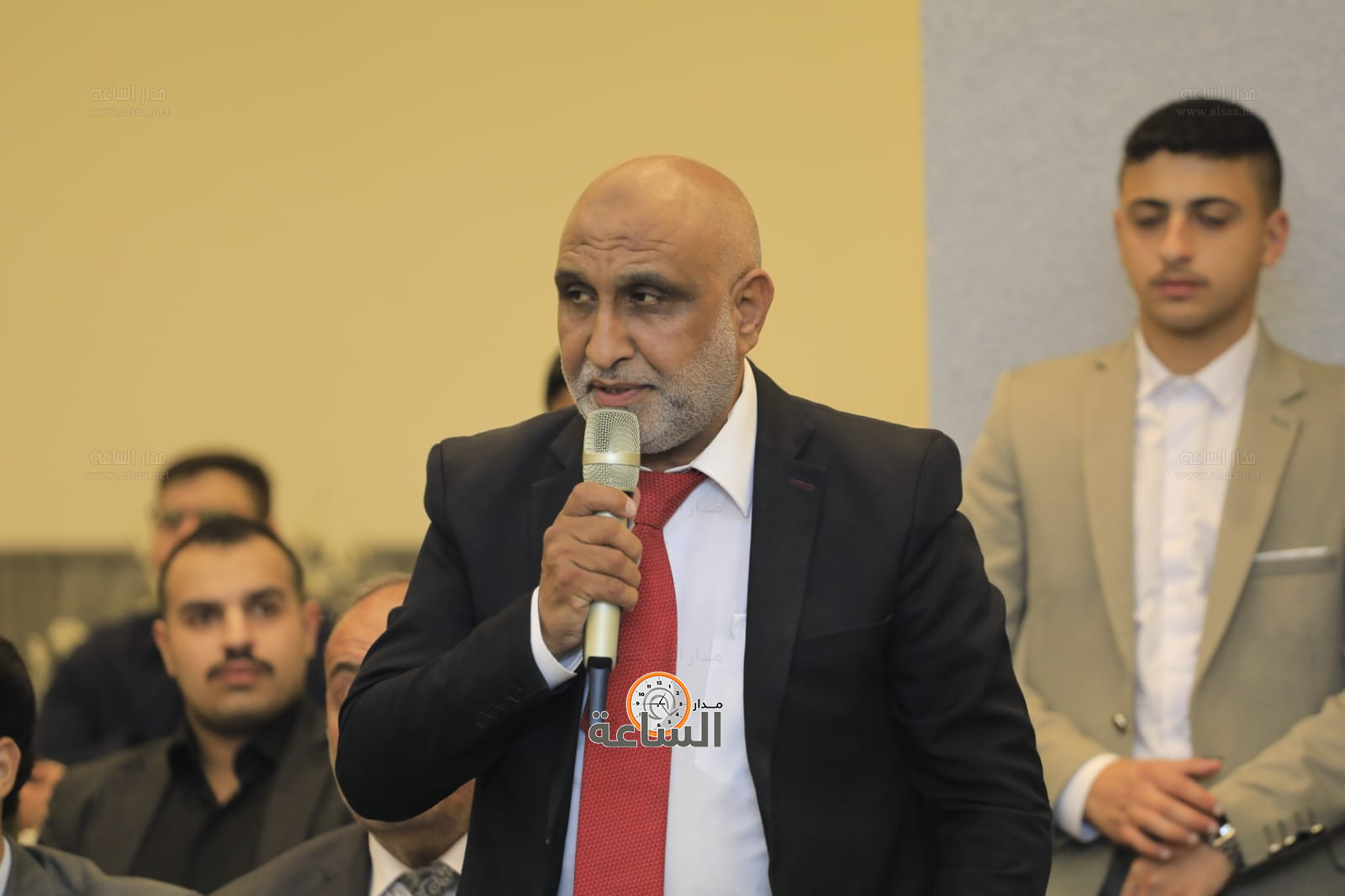 Madar Al-Saa Images 0.7952357541262085