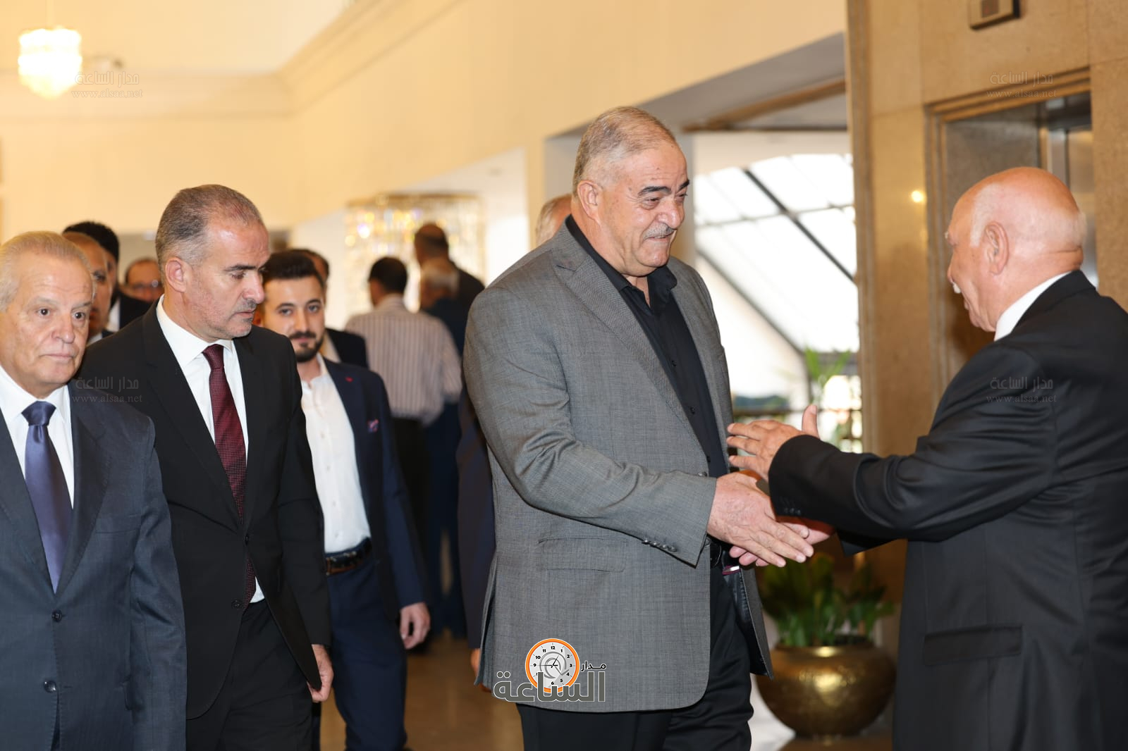 Madar Al-Saa Images 0.7386976537126189