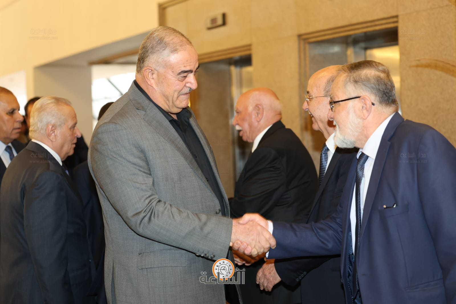 Madar Al-Saa Images 0.7379809562767001