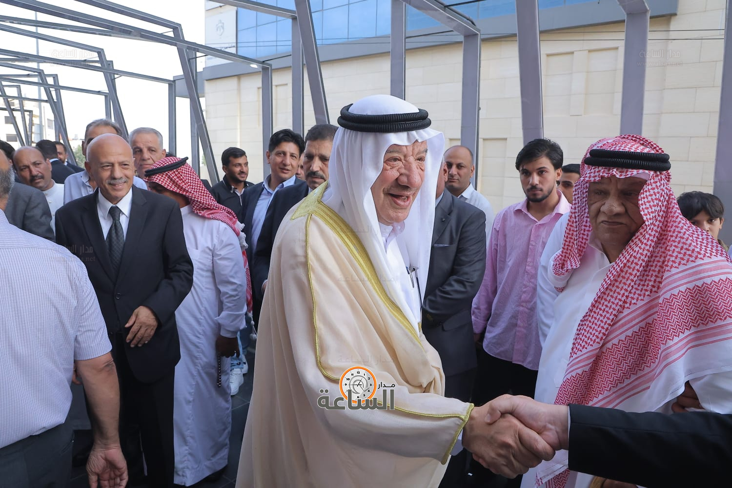 Madar Al-Saa Images 0.3302844187162345