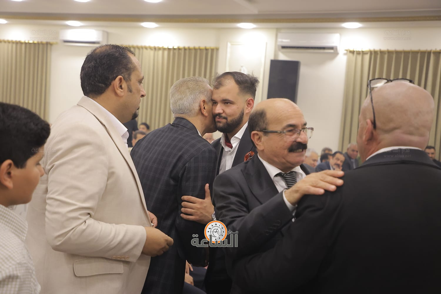 Madar Al-Saa Images 0.3760067844407676