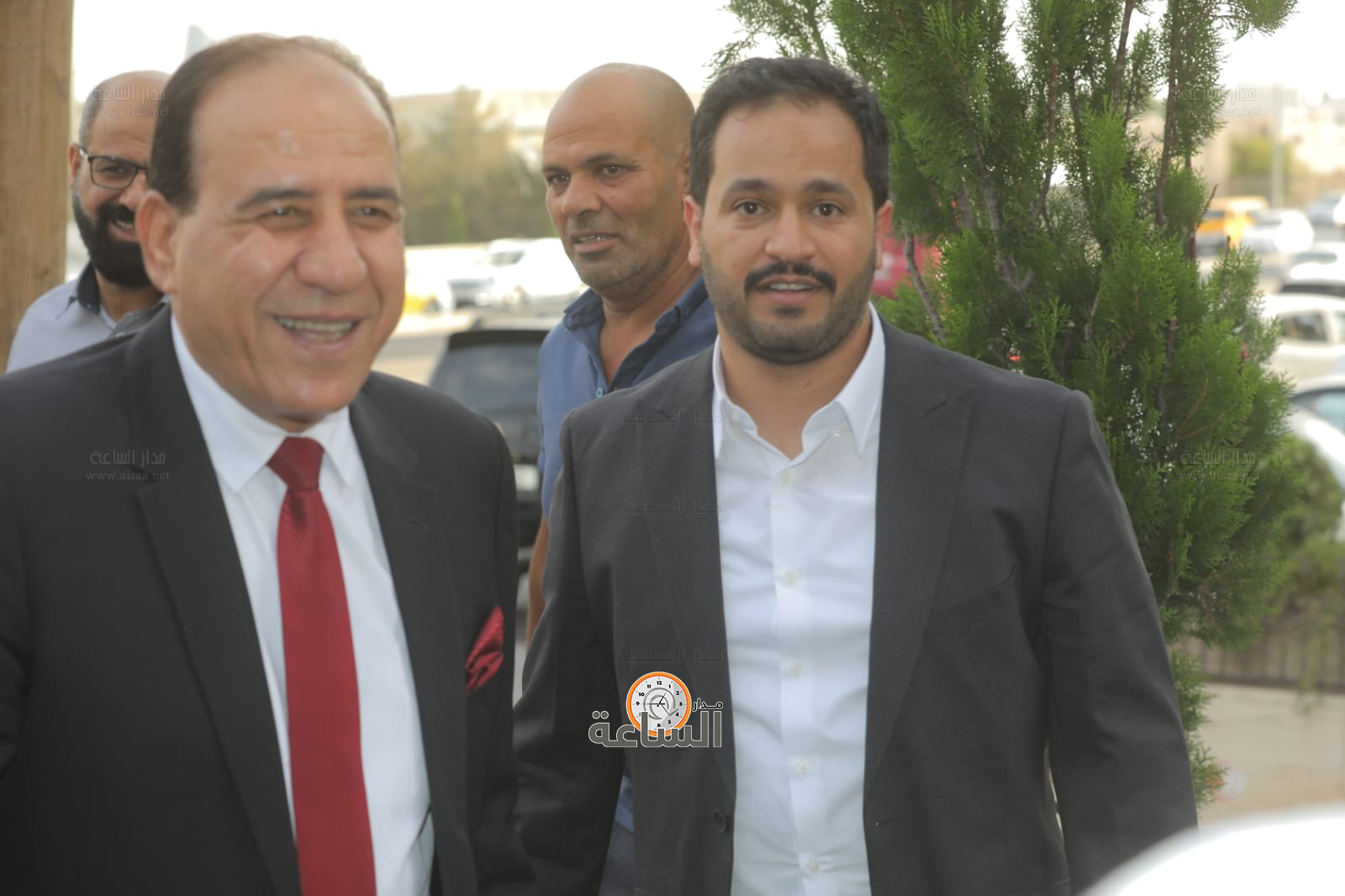 Madar Al-Saa Images 0.7632150625796201