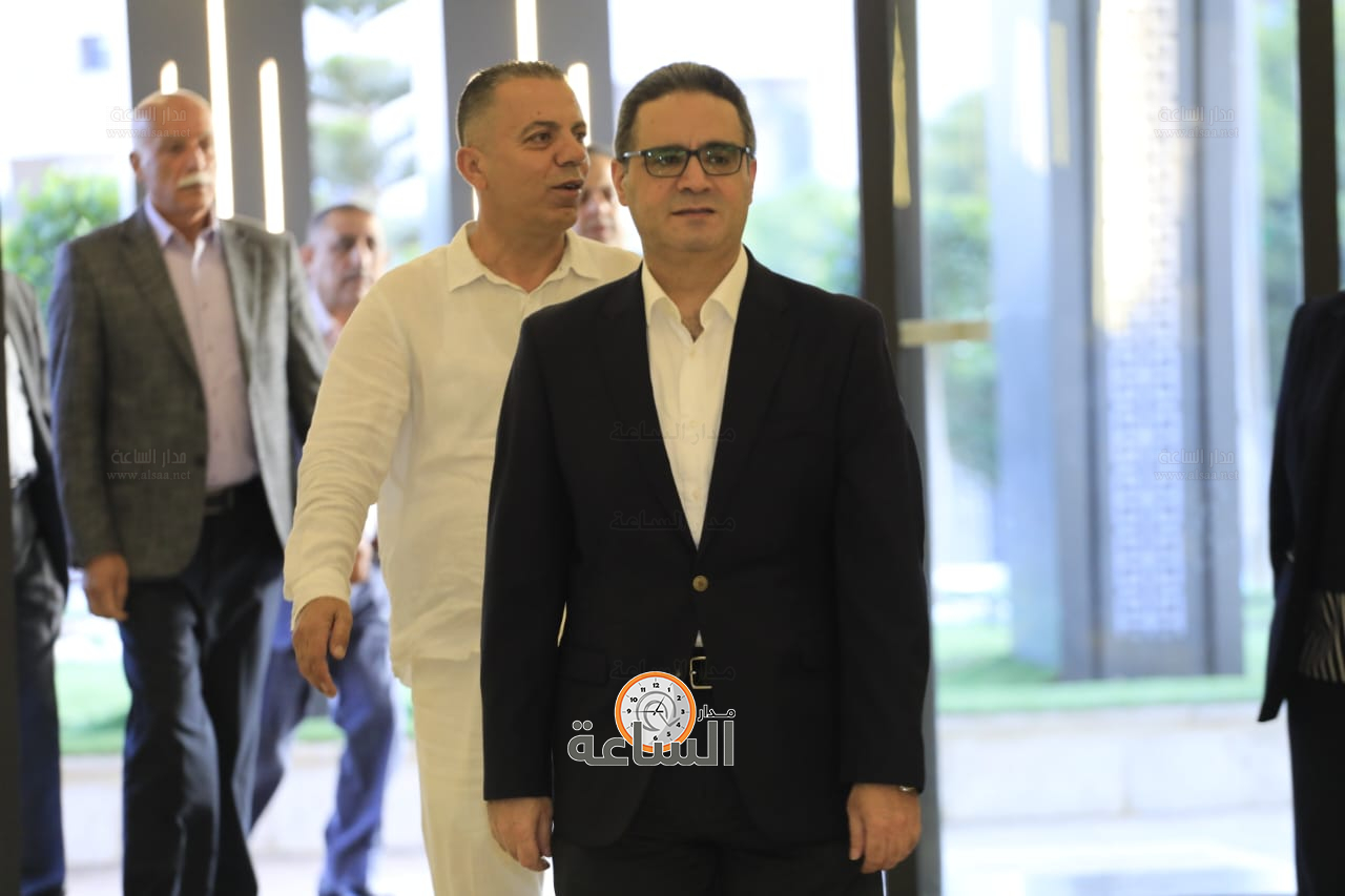 Madar Al-Saa Images 0.44939664981598815