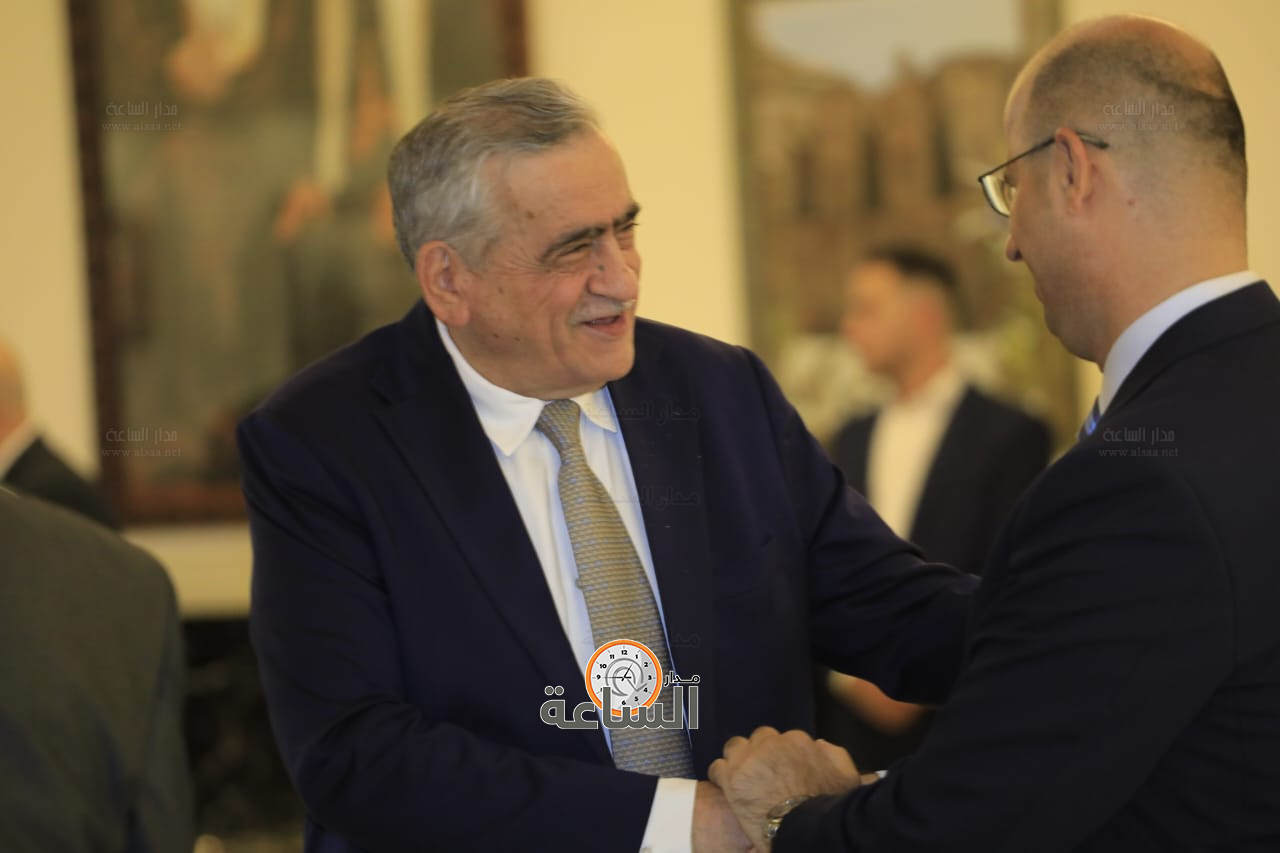 Madar Al-Saa Images 0.01838891250424768