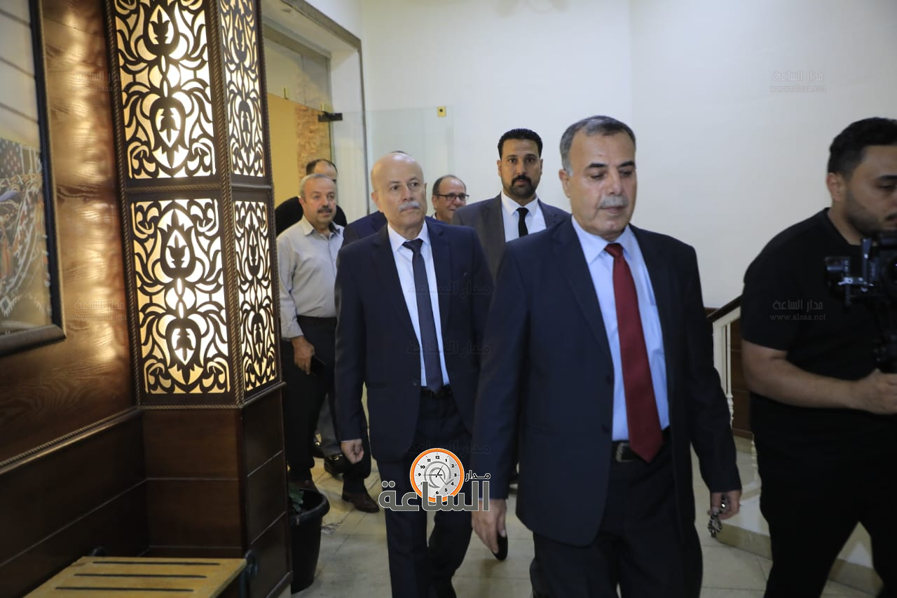 Madar Al-Saa Images 0.4581199678969382