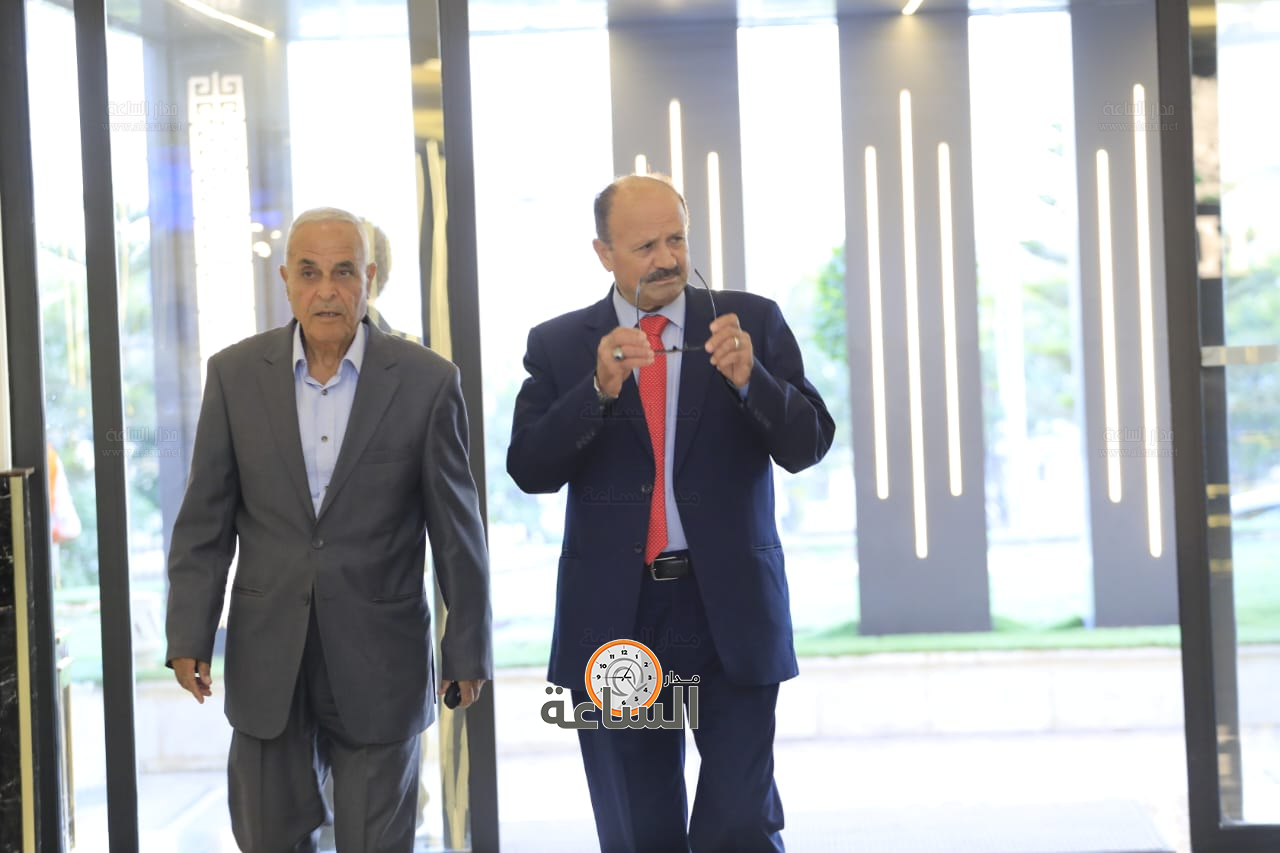 Madar Al-Saa Images 0.8745909380671504