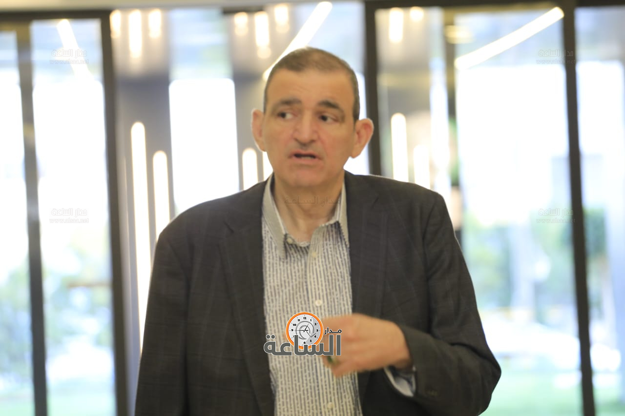 Madar Al-Saa Images 0.8745420241496301