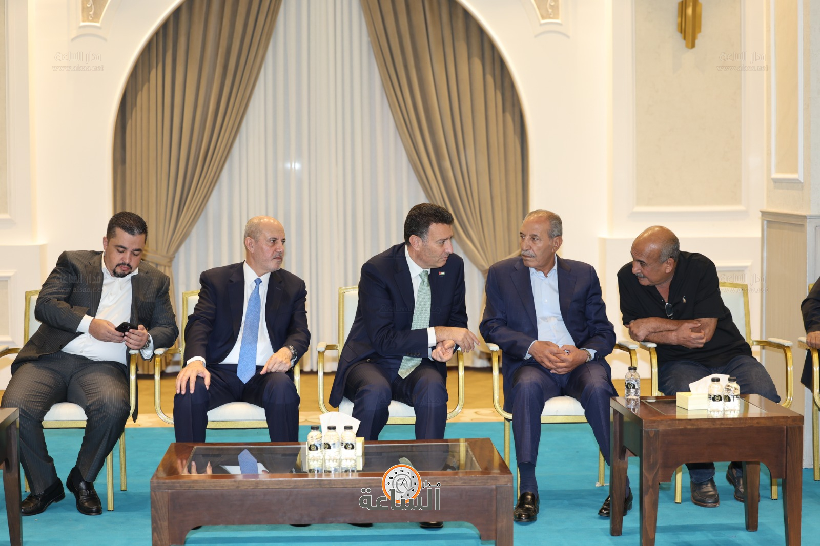 Madar Al-Saa Images 0.8117919784888223