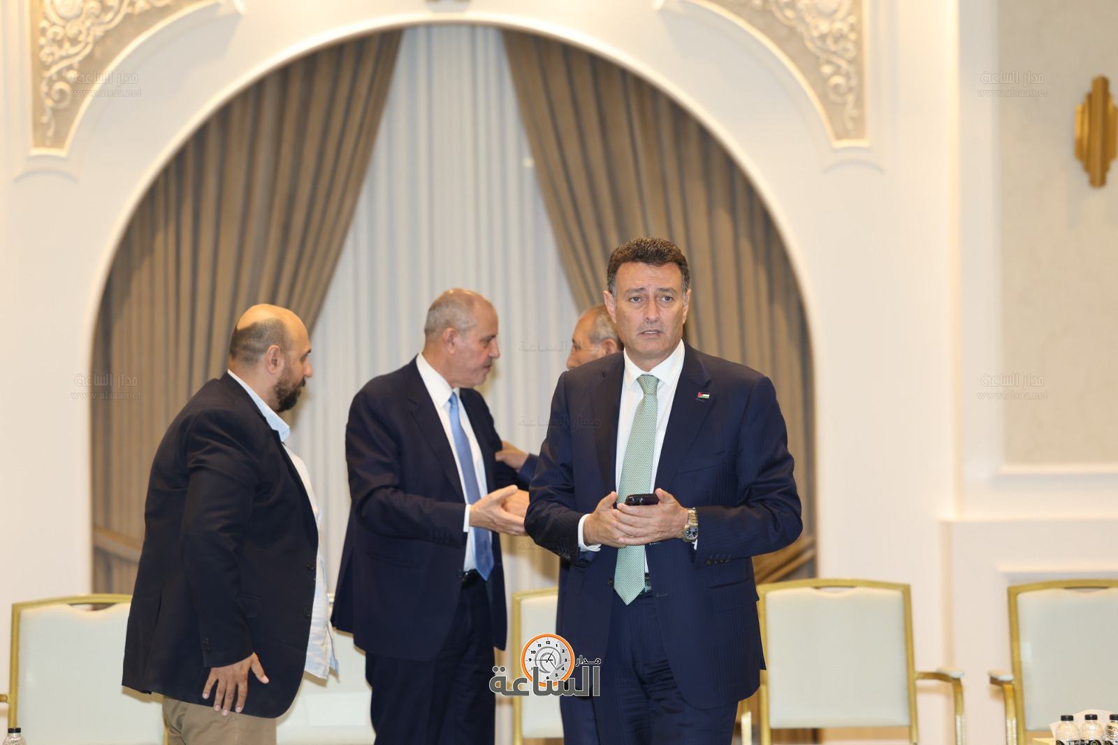 Madar Al-Saa Images 0.5136833261210305